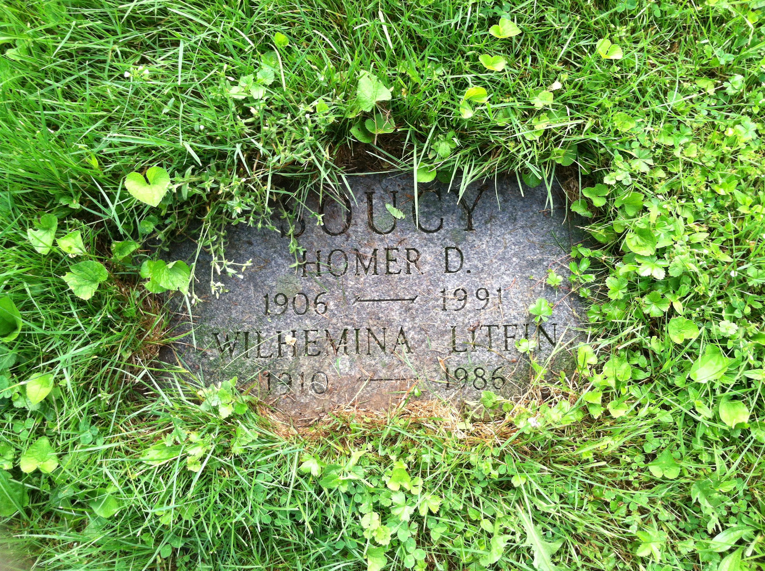 Homer and Wilhelmina (Litfin) Soucy - gravestone