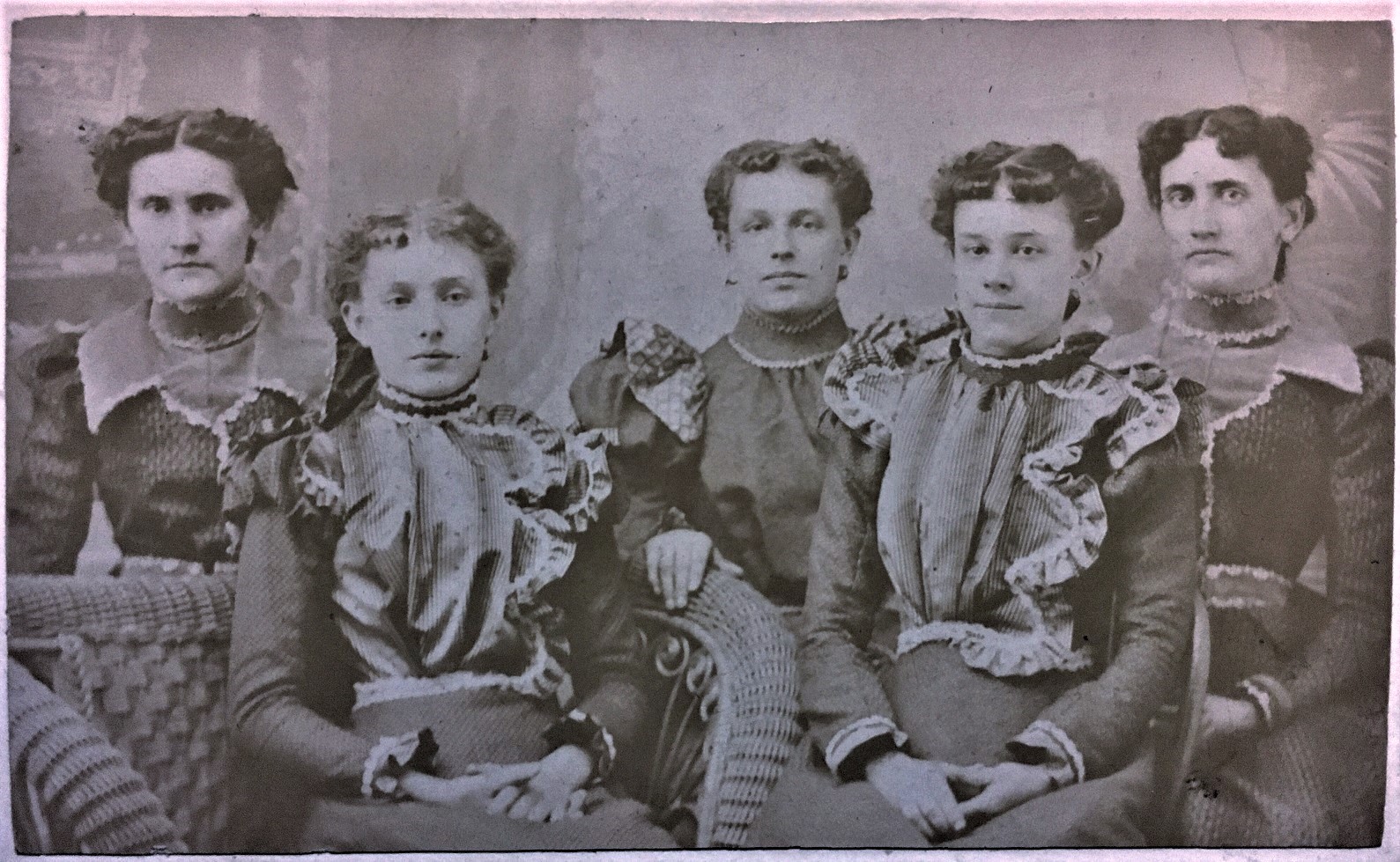 Nadeau sisters